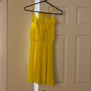 Yellow flowy dress size medium